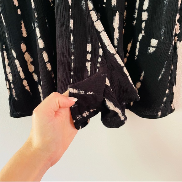 Shibori Print Romper | “Gauze Texture” and Lightweight | Size S | Black & White - Picture 5 of 11